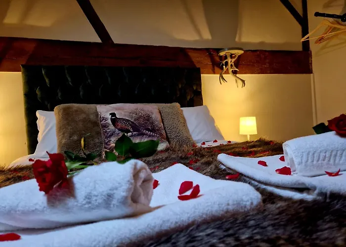 The Hamilton Luxury Holiday Let\'S- The Coach House With Hot Tub